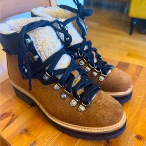 Urban Outfitters Faux Sherpa Snow Boots 7